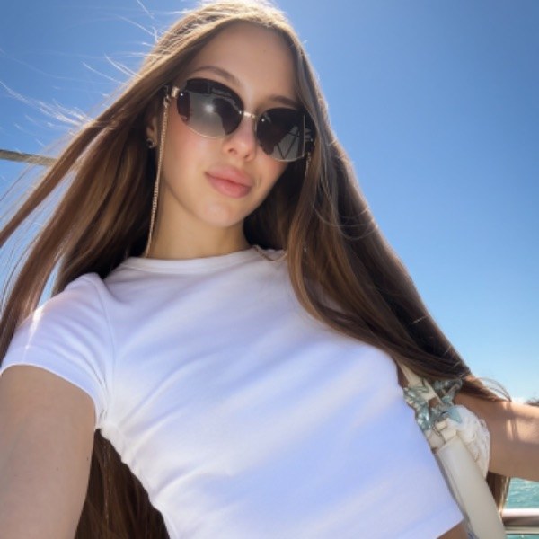 @julechka