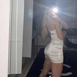@lara313131