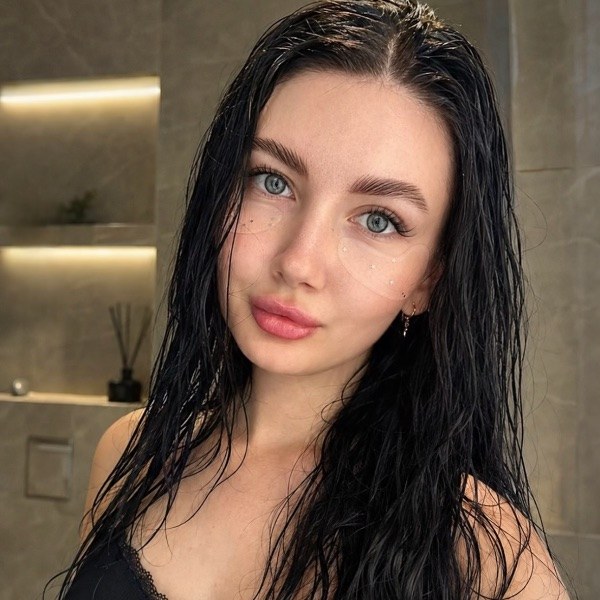 @lola_a