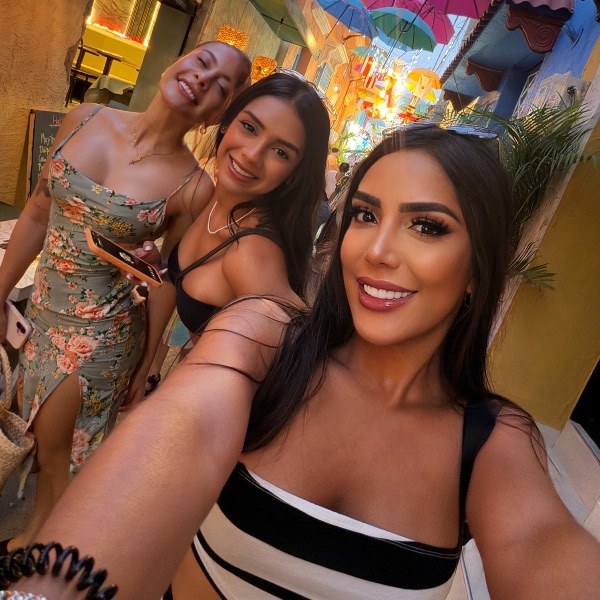 @marianahm100