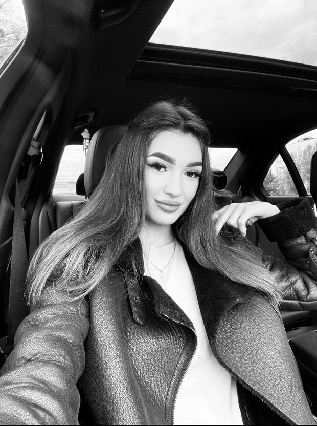 @onlyvika