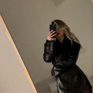 @yourlovee